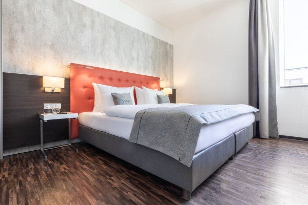 Select Hotel Berlin The Wall
